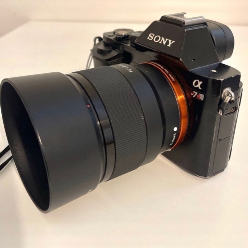 Sony A7R with kit lens